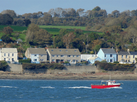 Apartment with Estuary Views - Llanstadwell